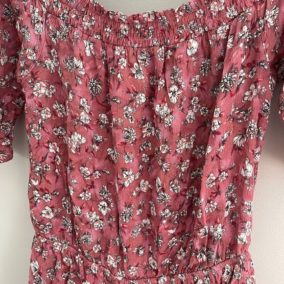 Aeropostale Floral Romper Size Small. Dusty Rose - Picture 2 of 7